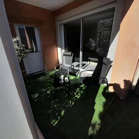 Appartement Spacieux &Tres Calme. Spacious & Very Quiet Apartment. Каррос Екстер'єр фото