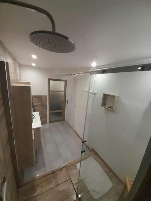 Appartement Spacieux &Tres Calme. Spacious & Very Quiet Apartment. Каррос Екстер'єр фото