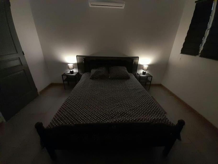 Appartement Spacieux &Tres Calme. Spacious & Very Quiet Apartment. Каррос Екстер'єр фото