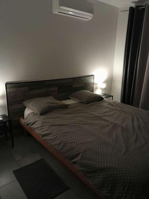 Appartement Spacieux &Tres Calme. Spacious & Very Quiet Apartment. Каррос Екстер'єр фото