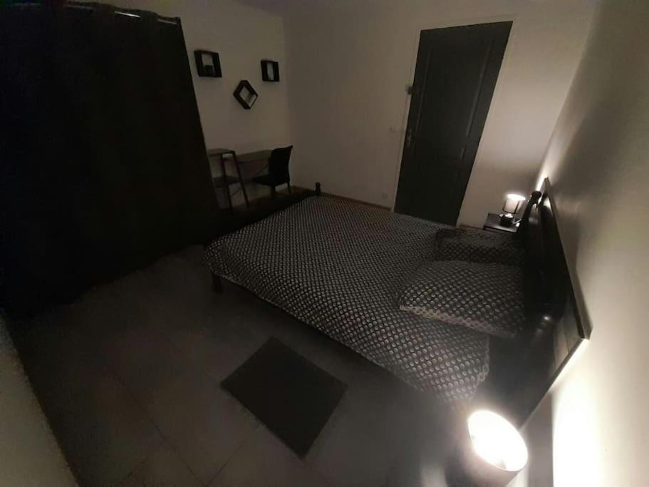 Appartement Spacieux &Tres Calme. Spacious & Very Quiet Apartment. Каррос Екстер'єр фото