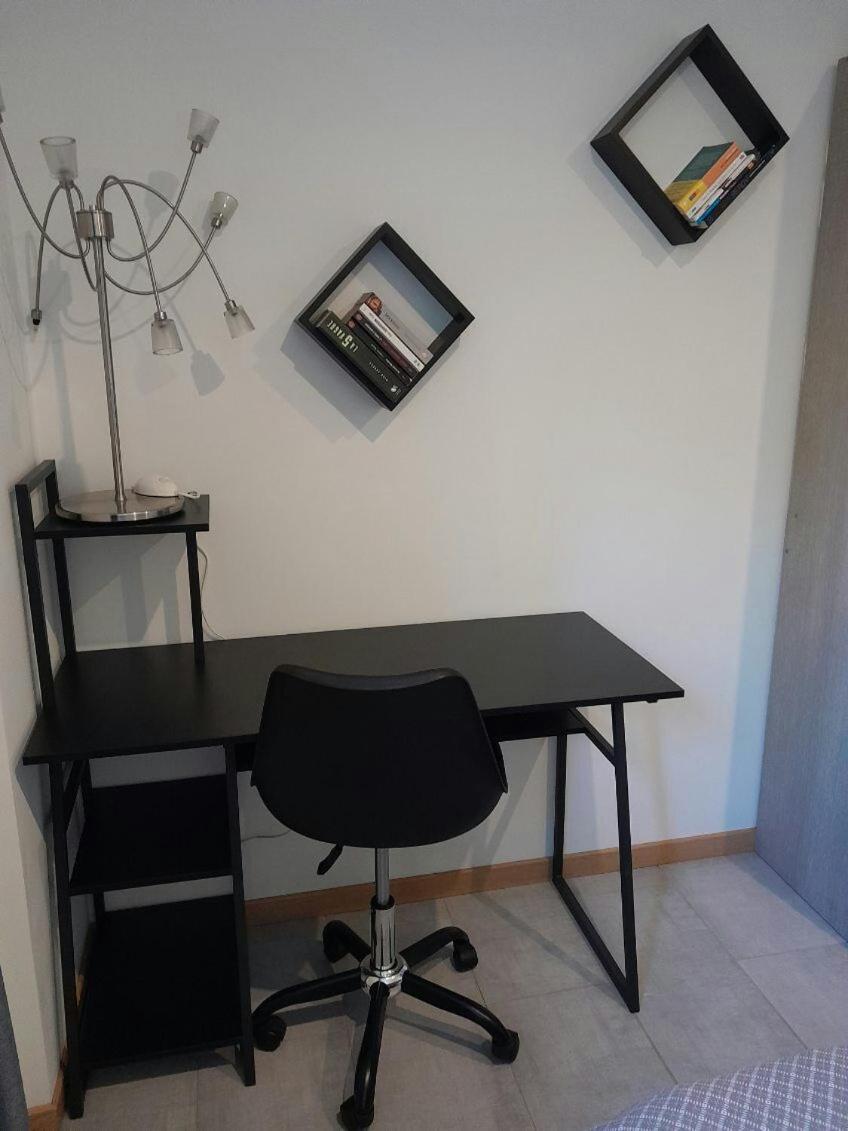 Appartement Spacieux &Tres Calme. Spacious & Very Quiet Apartment. Каррос Екстер'єр фото