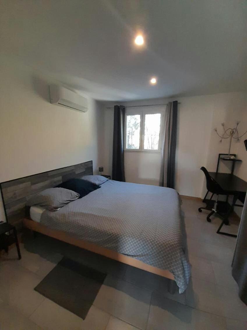 Appartement Spacieux &Tres Calme. Spacious & Very Quiet Apartment. Каррос Екстер'єр фото