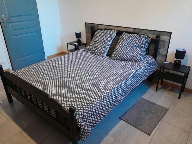 Appartement Spacieux &Tres Calme. Spacious & Very Quiet Apartment. Каррос Екстер'єр фото